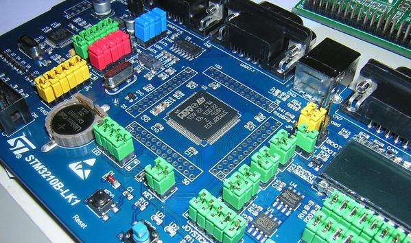 生活中經常使用到的電路板 生活中經常使用到的電路板